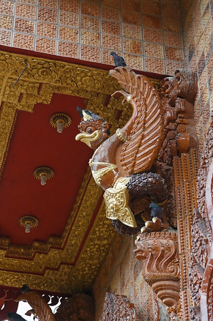 Wat Phu Khao Kaew-047